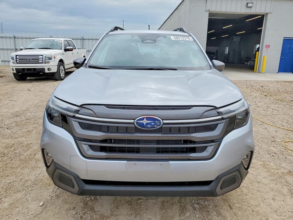 2025 SUBARU FORESTER LIMITED 5