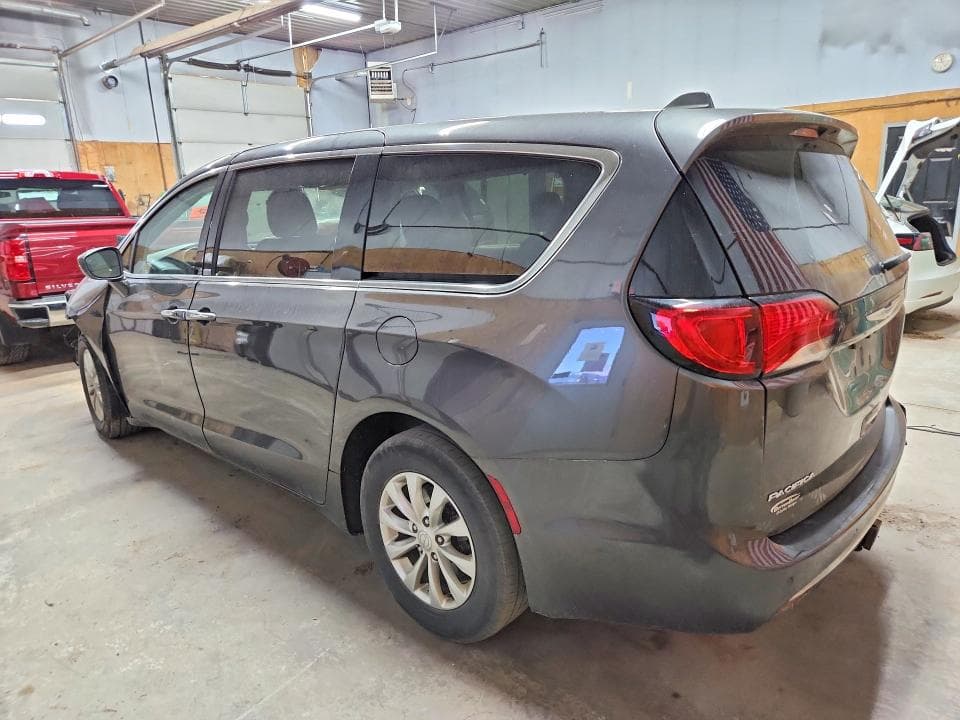 2019 CHRYSLER PACIFICA TOURING PLUS 2