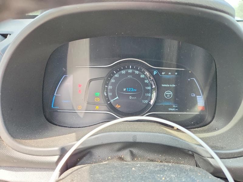 2021 HYUNDAI KONA SEL 9