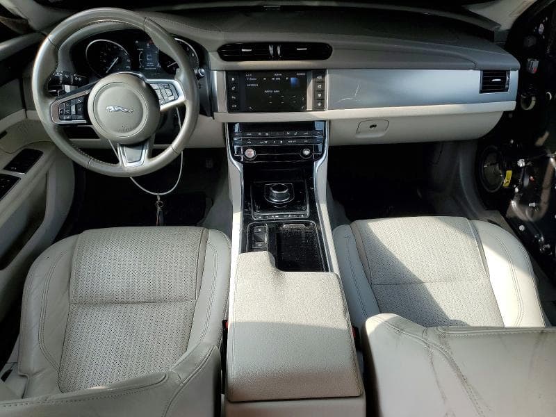 2018 JAGUAR XF PRESTIGE 8