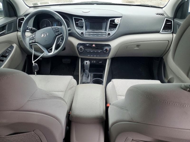 2017 HYUNDAI TUCSON SE 8