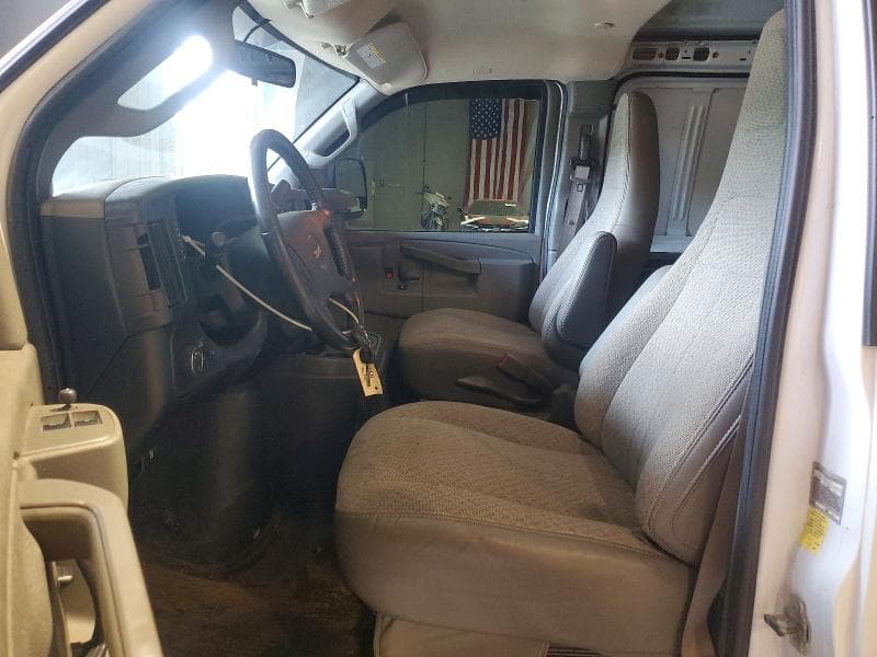 2023 GMC SAVANA G2500 7