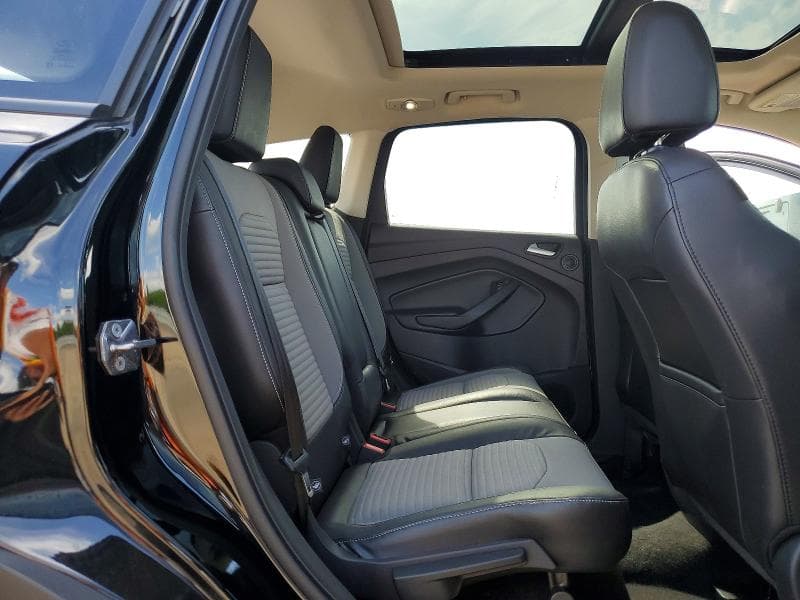 2017 FORD ESCAPE SE 11