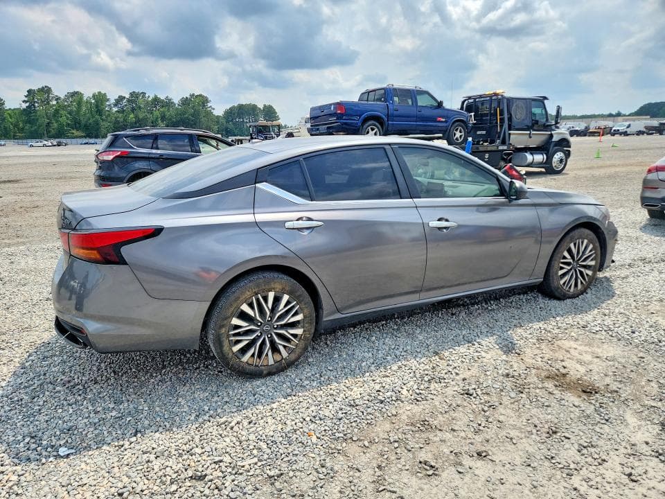 2024 NISSAN ALTIMA SV 3