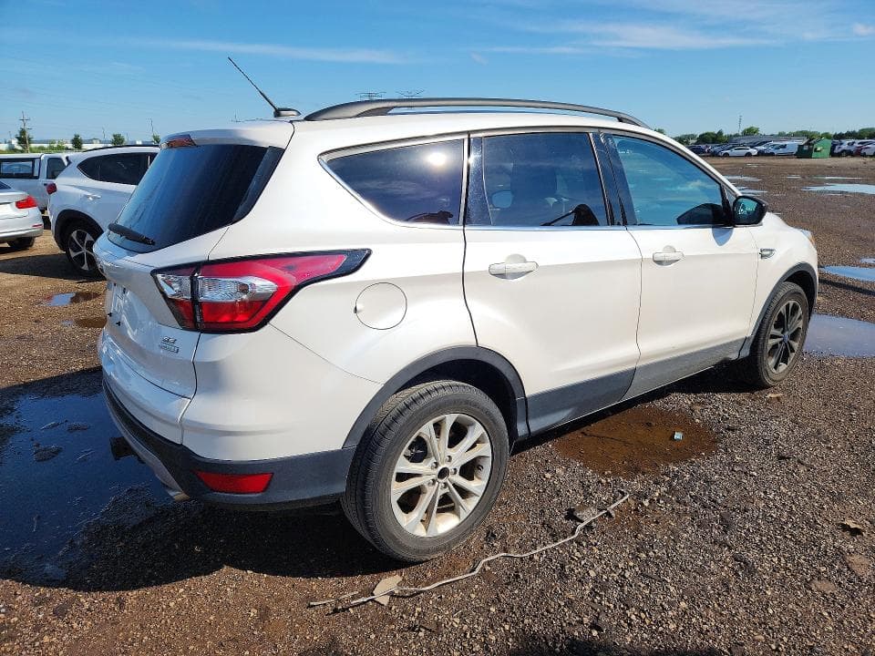 2017 FORD ESCAPE SE 3