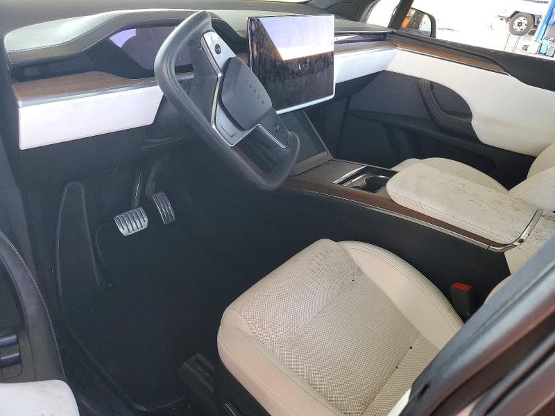 2023 TESLA MODEL X 8