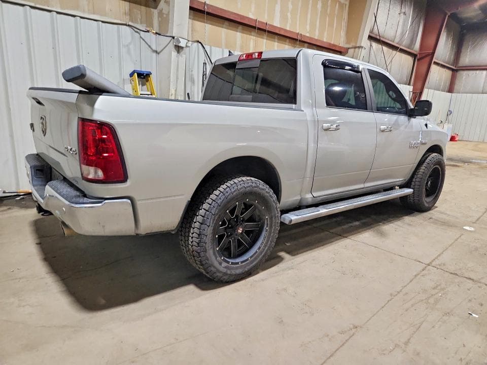 2017 RAM 1500 SLT 3