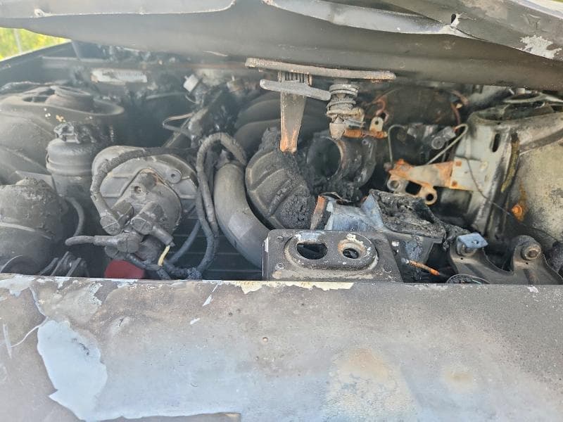 1984 PORSCHE 944 11