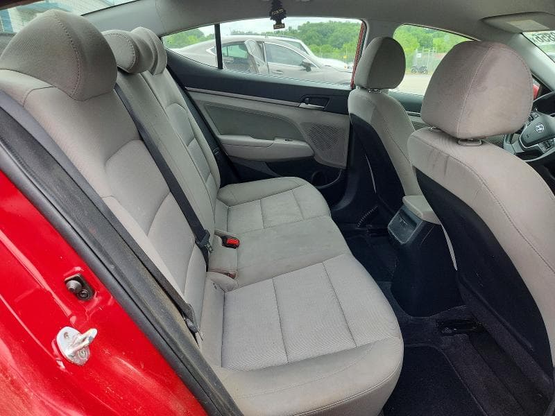 2018 HYUNDAI ELANTRA SEL 10