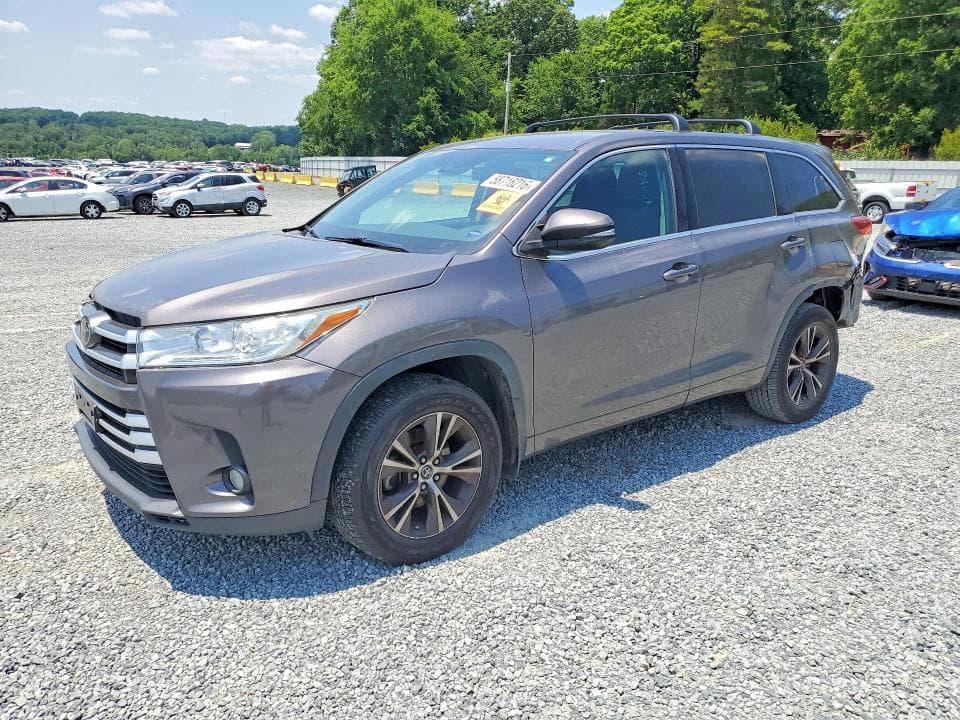 2017 TOYOTA HIGHLANDER LE PLUS - 1