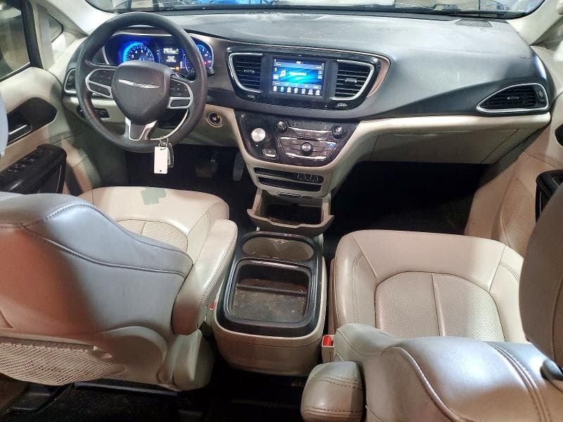 2021 CHRYSLER VOYAGER LXI 8