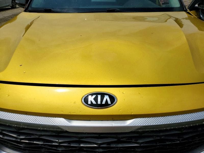 2021 KIA SELTOS S 12