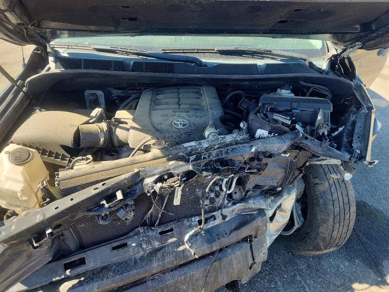 2019 TOYOTA TUNDRA SR5 11