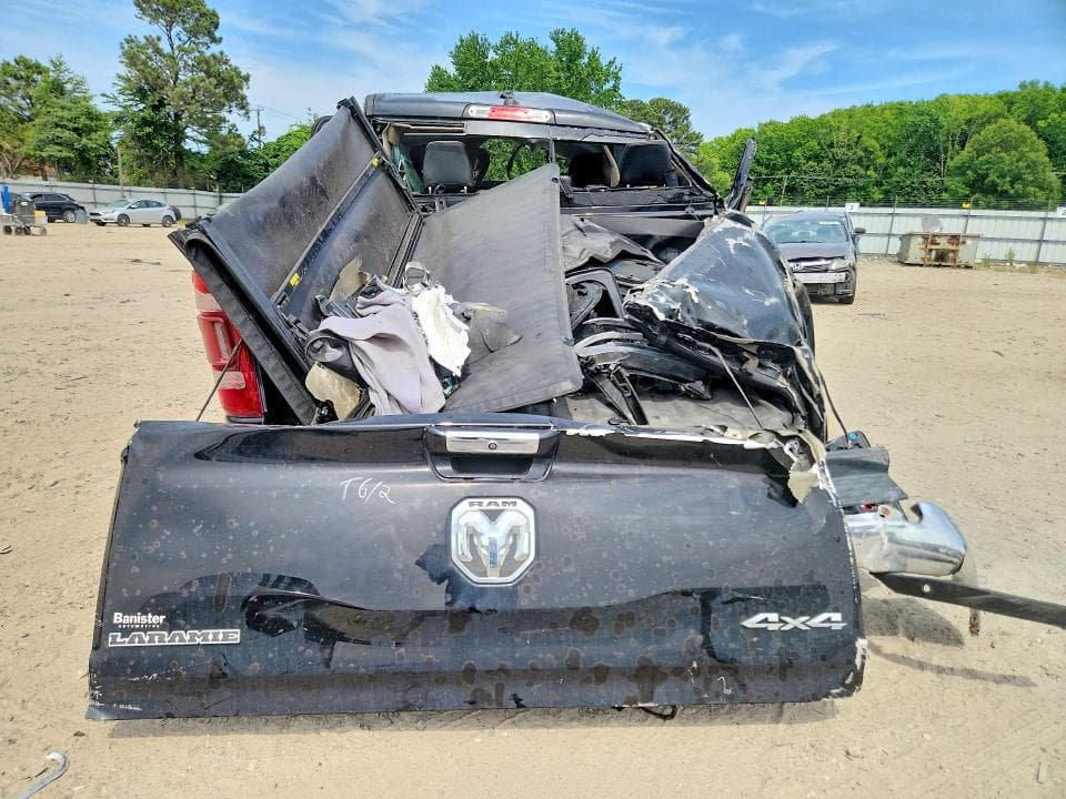 2019 RAM 1500 LARAMIE 6