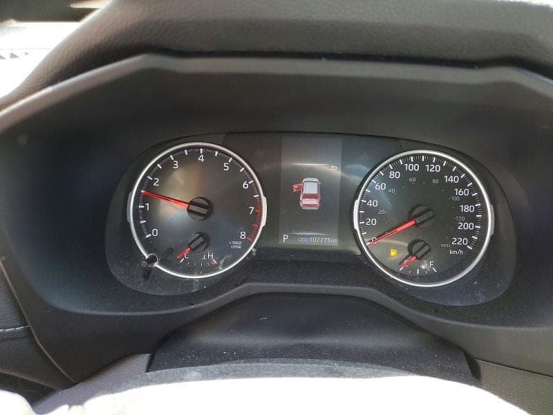 2022 TOYOTA RAV4 LE 9