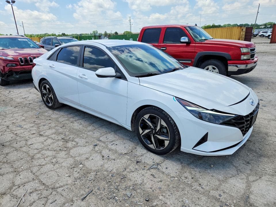 2023 HYUNDAI ELANTRA SEL 4