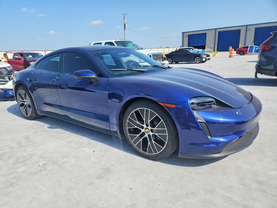 2022 PORSCHE TAYCAN 4