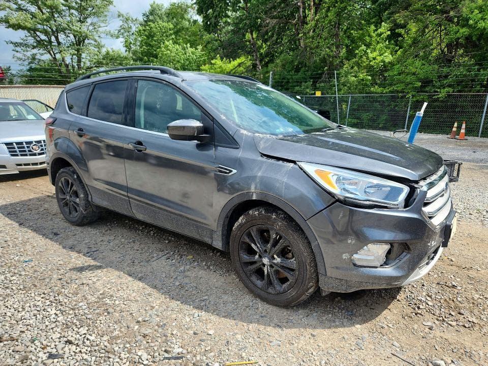 2018 FORD ESCAPE SE 4