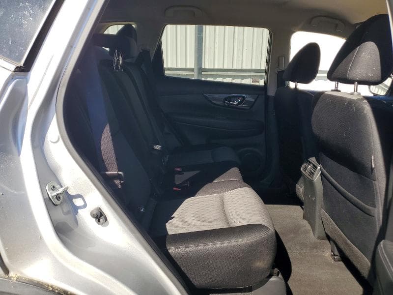 2017 NISSAN ROGUE SV 10