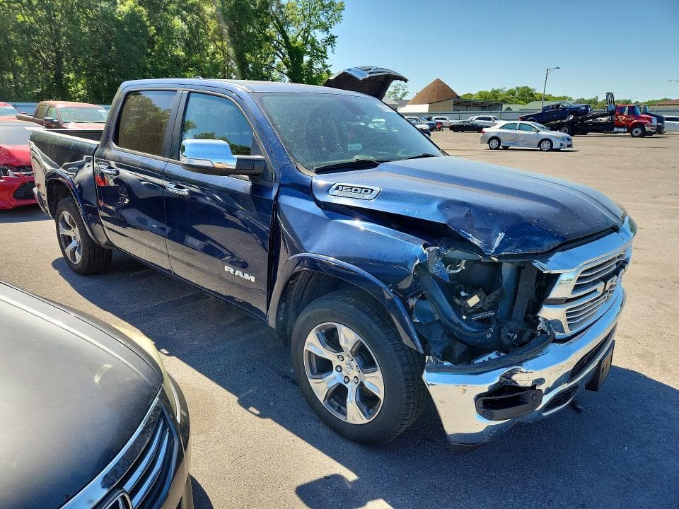 2019 RAM 1500 LARAMIE 4