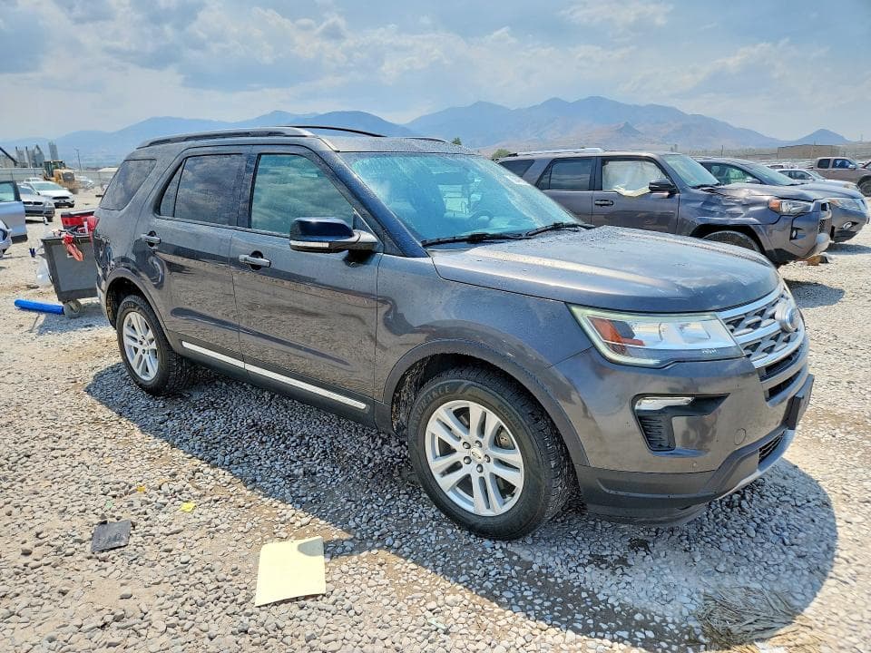 2018 FORD EXPLORER XLT 4
