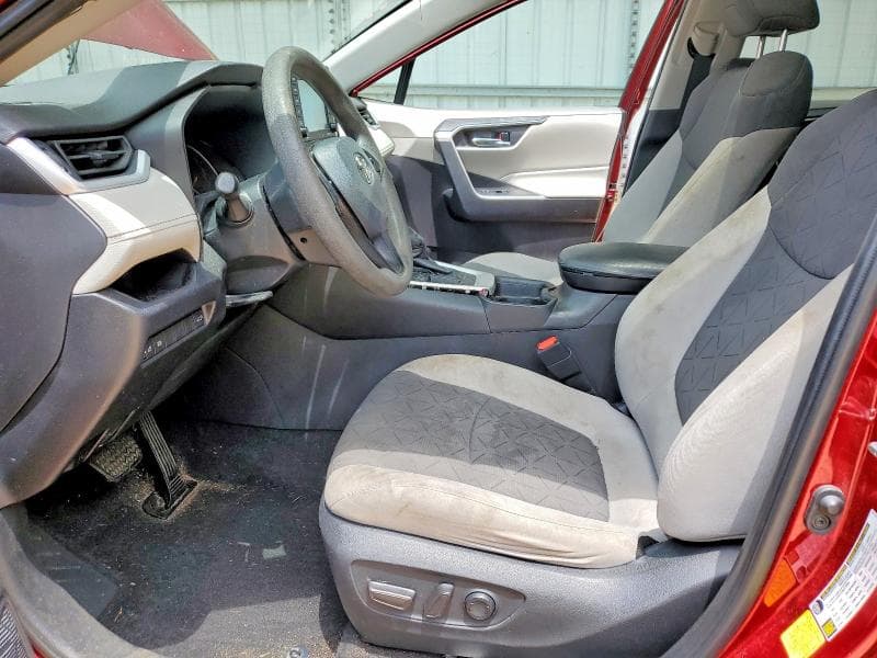 2020 TOYOTA RAV4 XLE 7