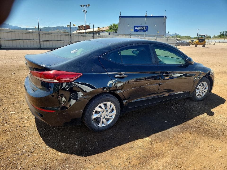 2018 HYUNDAI ELANTRA SE 3