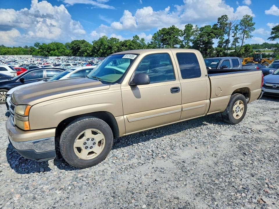 2006 CHEVROLET SILVERADO - 1