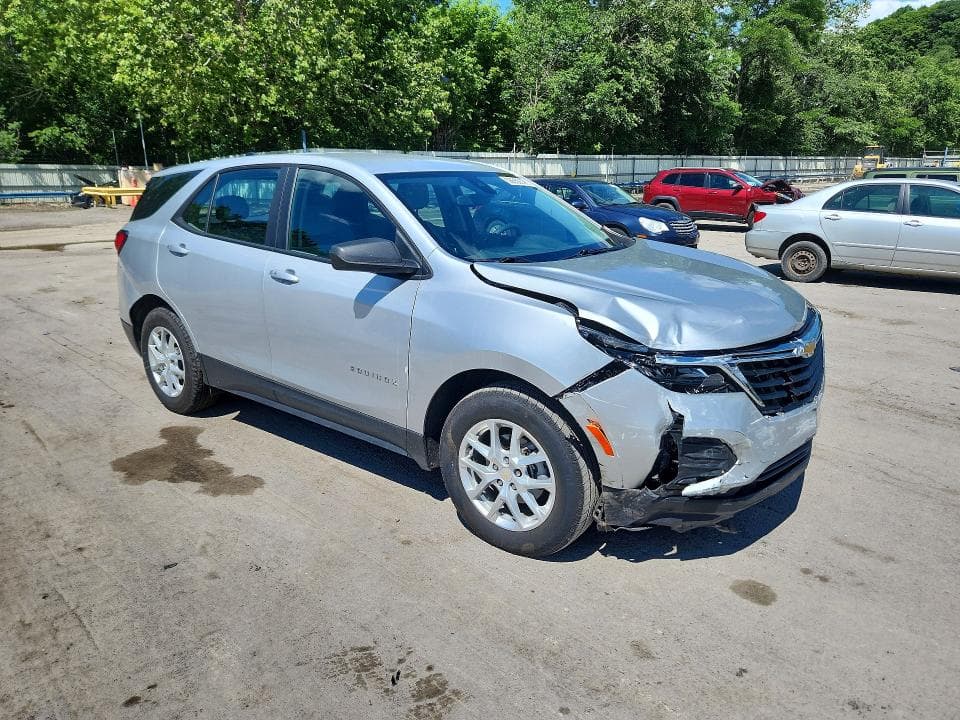 2022 CHEVROLET EQUINOX LS 4