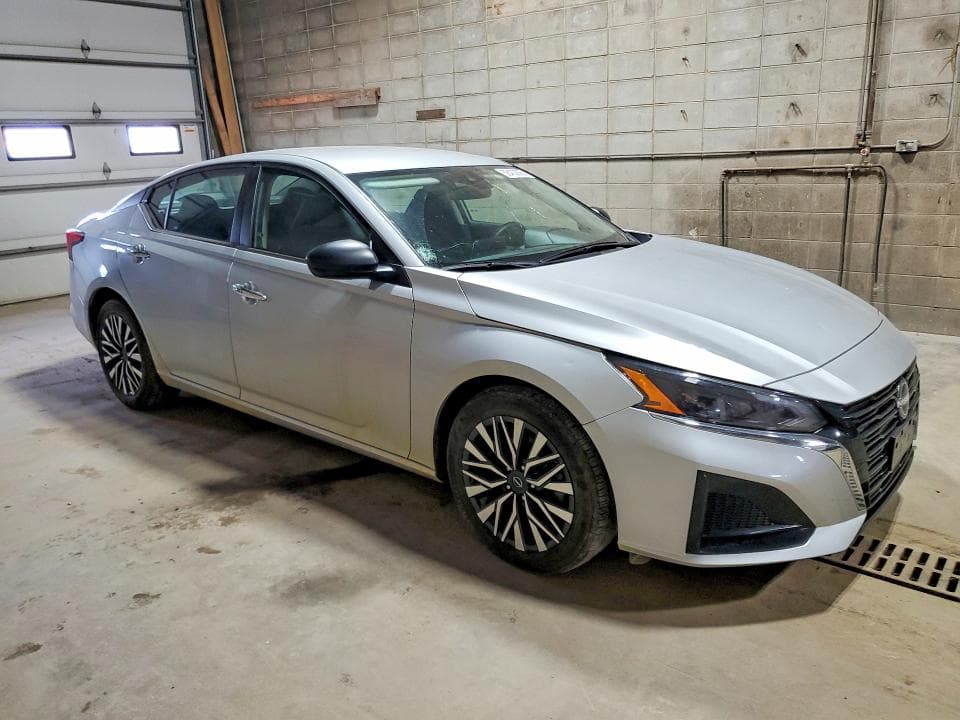 2024 NISSAN ALTIMA SV 4