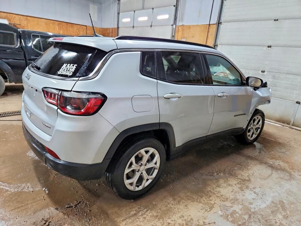 2024 JEEP COMPASS LATITUDE 3