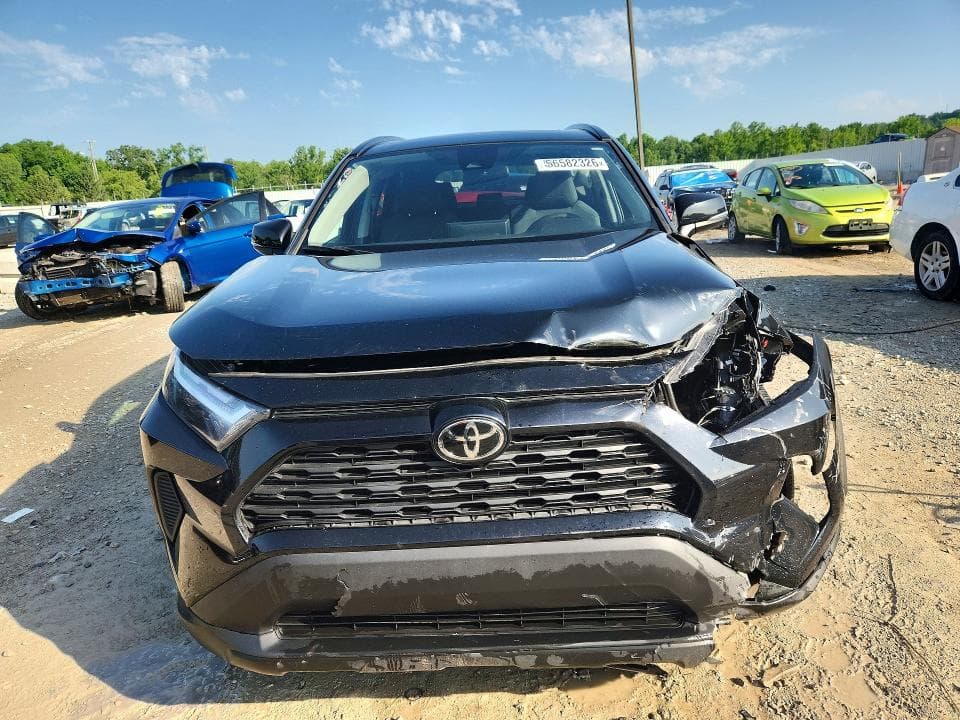 2024 TOYOTA RAV4 XLE 5
