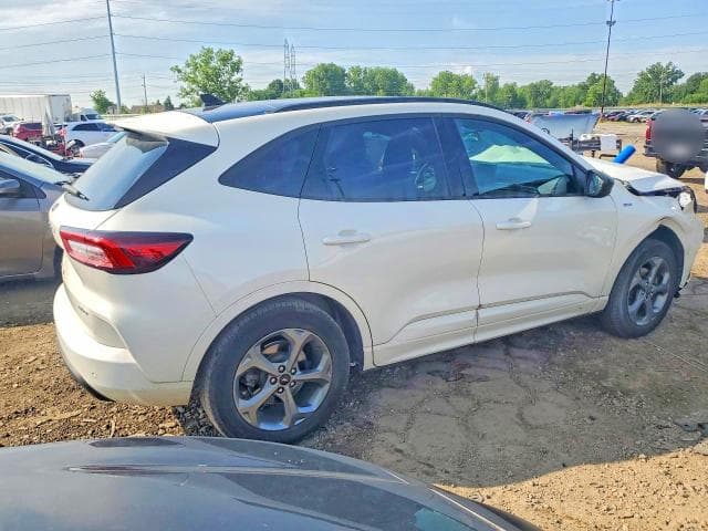 2024 FORD ESCAPE ST LINE 3