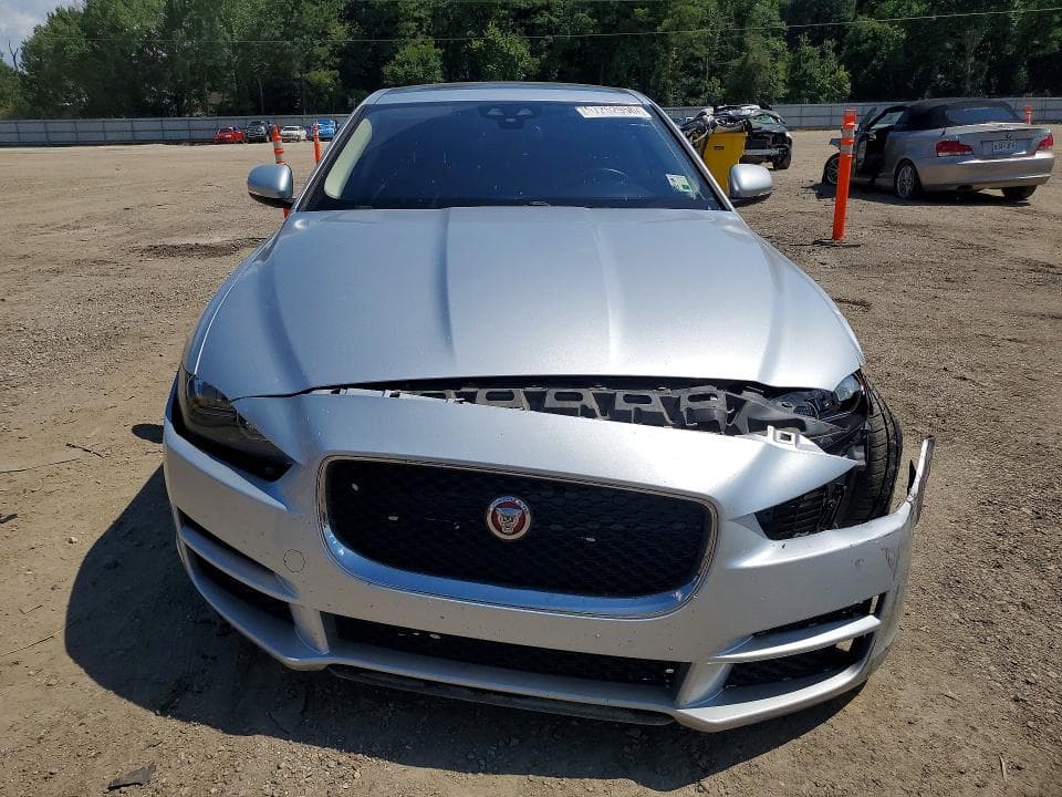 2018 JAGUAR XE 5