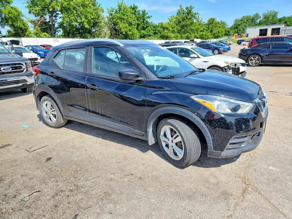 2019 NISSAN KICKS S 4