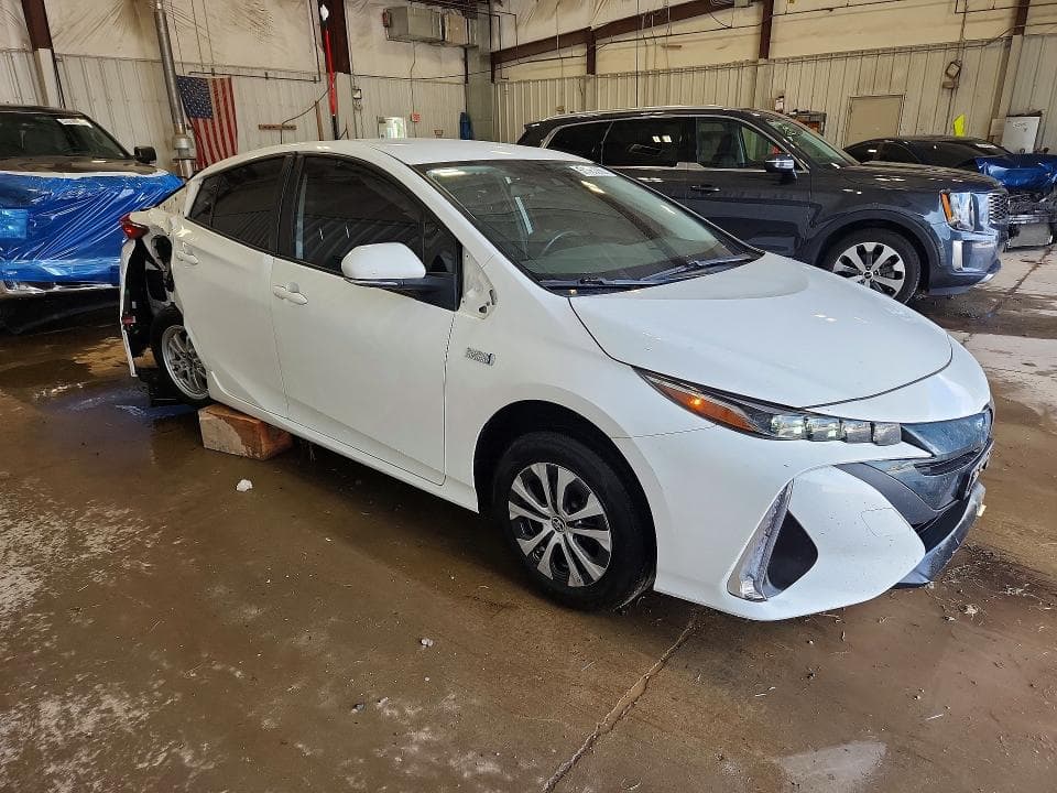 2022 TOYOTA PRIUS PRIME LE 4
