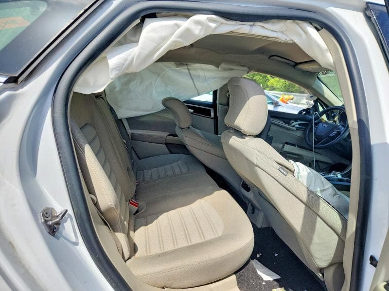 2019 FORD FUSION SE 10