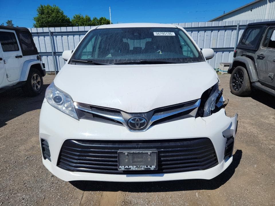 2018 TOYOTA SIENNA LE 5