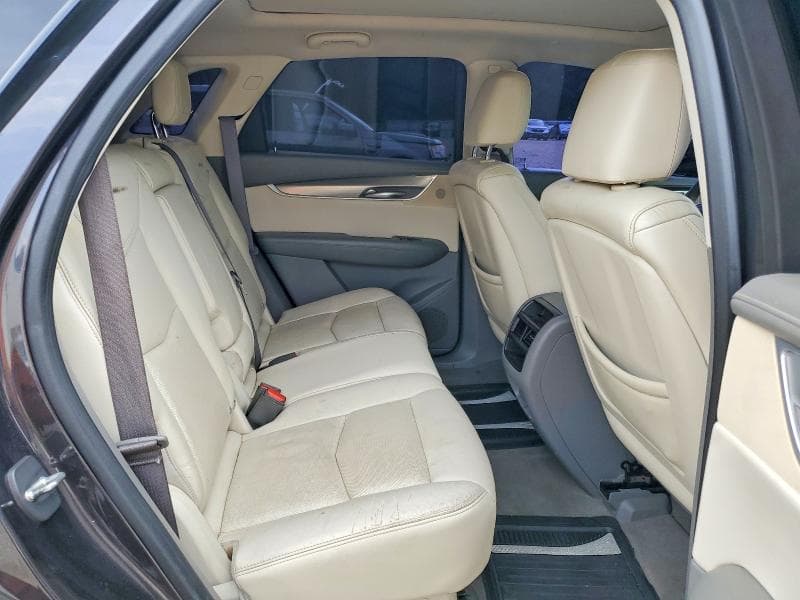 2017 CADILLAC XT5 LUXURY 11