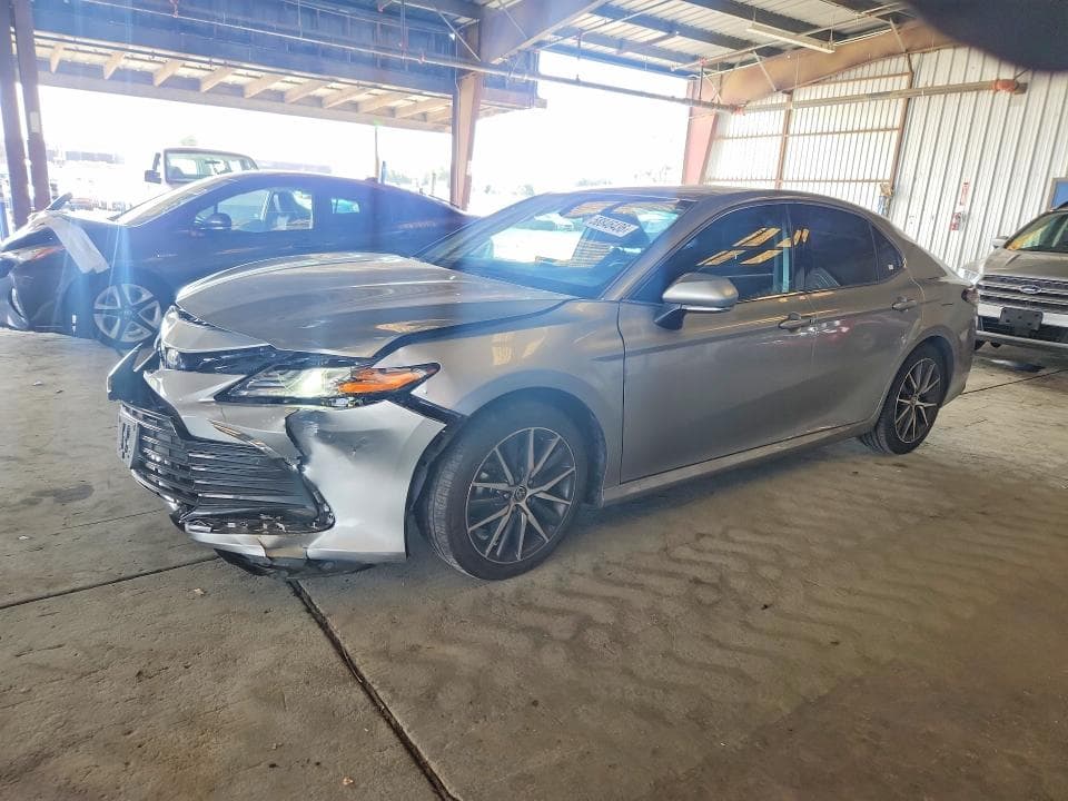 2023 TOYOTA CAMRY XLE - 1