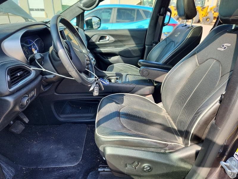 2021 CHRYSLER PACIFICA HYBRID LIMITED 7