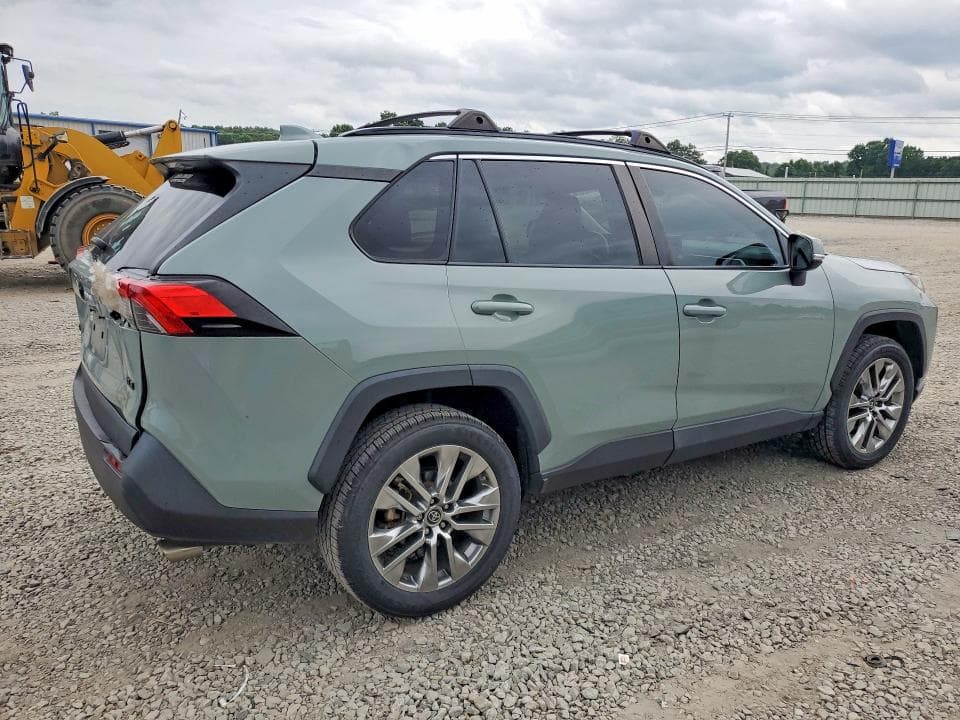 2019 TOYOTA RAV4 XLE PREMIUM 3