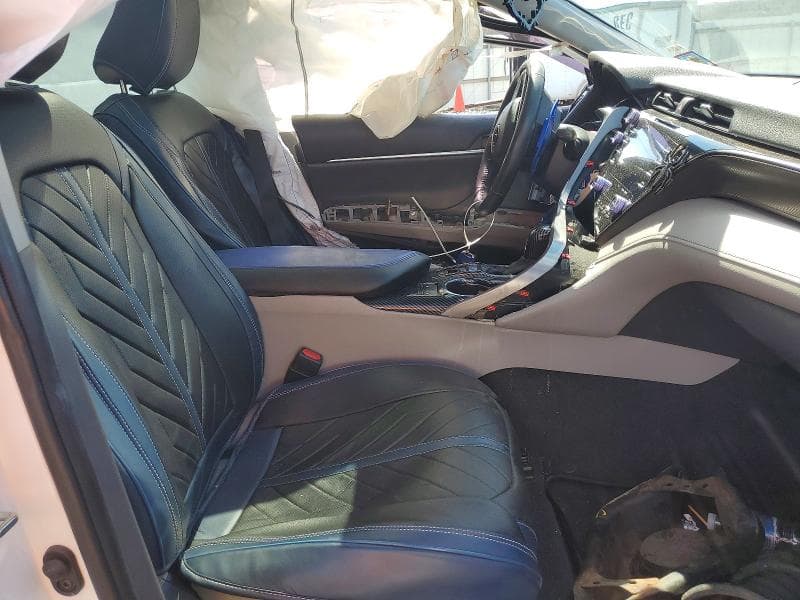 2020 TOYOTA CAMRY XSE 7