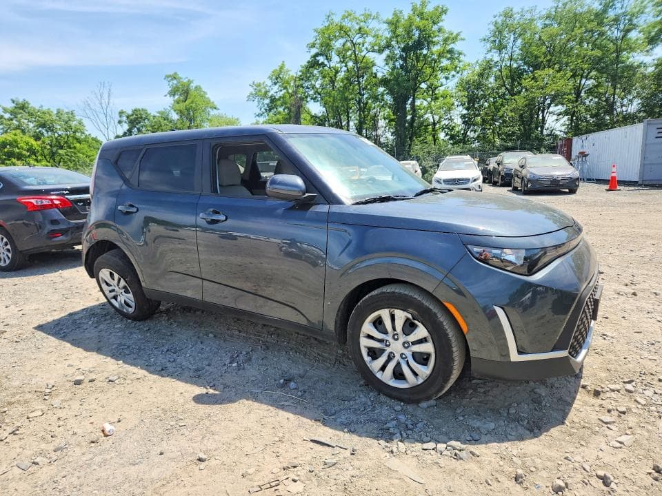 2025 KIA SOUL LX 4