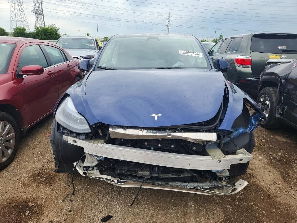 2025 TESLA MODEL Y 5