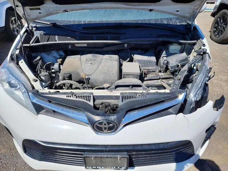 2018 TOYOTA SIENNA LE 12
