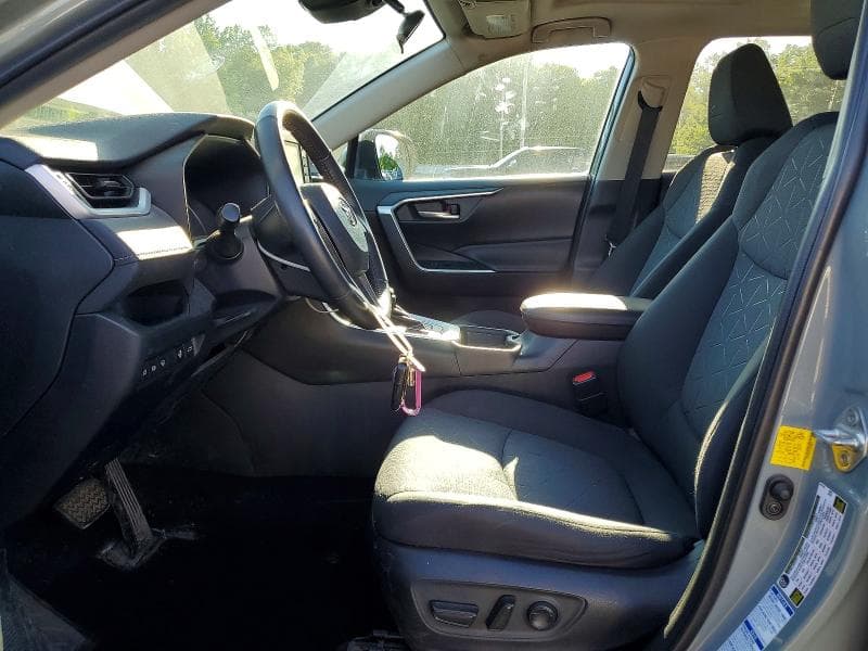 2020 TOYOTA RAV4 XLE 7