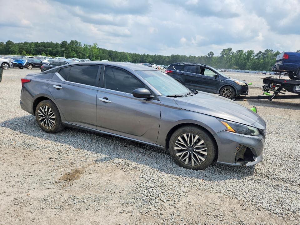 2024 NISSAN ALTIMA SV 4