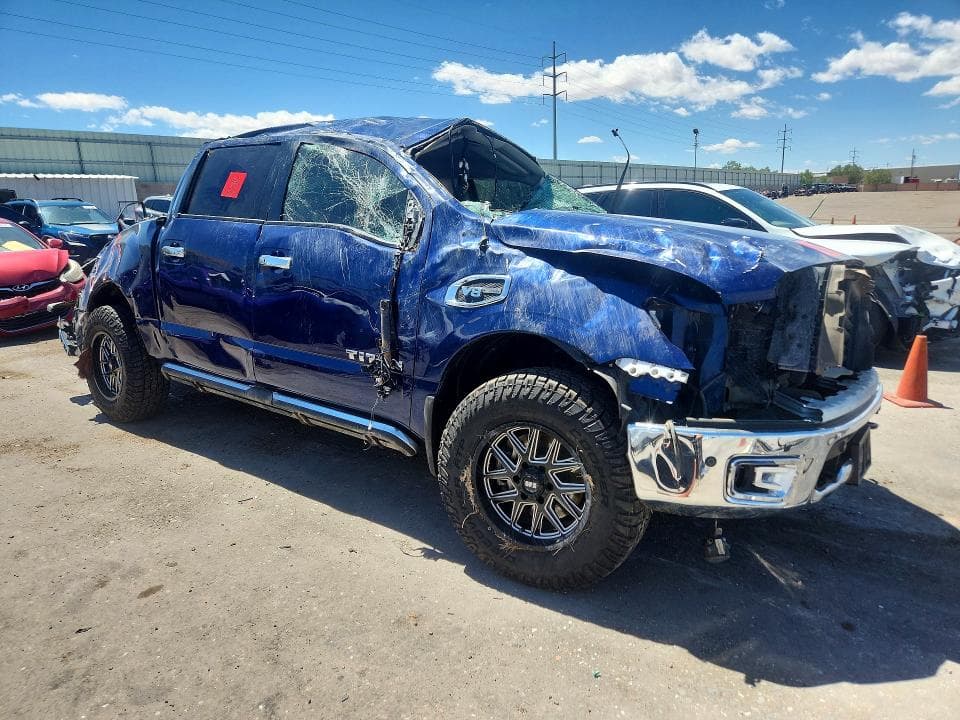 2017 NISSAN TITAN SL 4