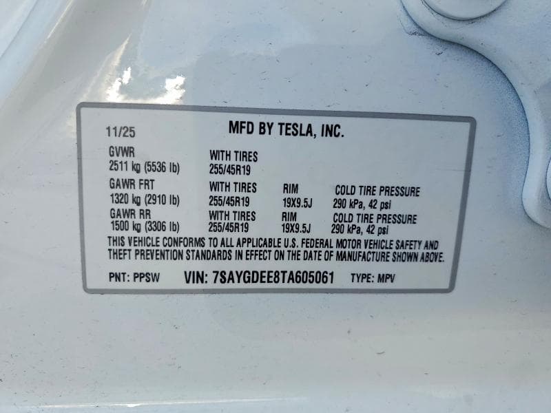 2026 TESLA MODEL Y 12